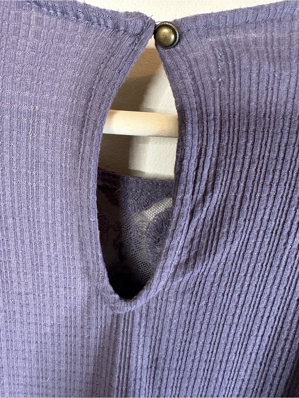 Maurices 1X Lavender Lace Yoke Long Sleeve Linen Inspo Top with Elastic sleeves - Picture 6 of 7